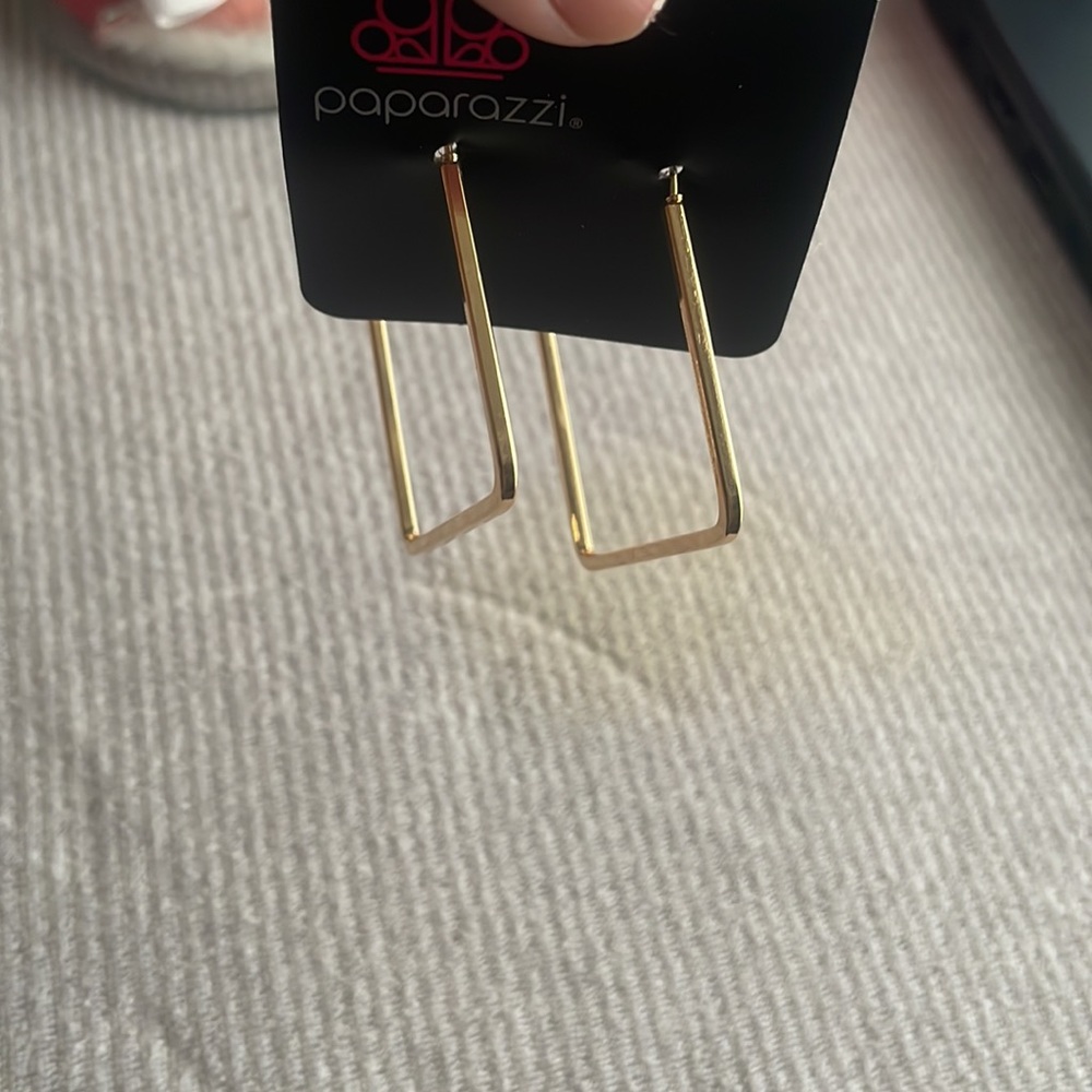 Gold Hoop Earring - Picture 3 of 3